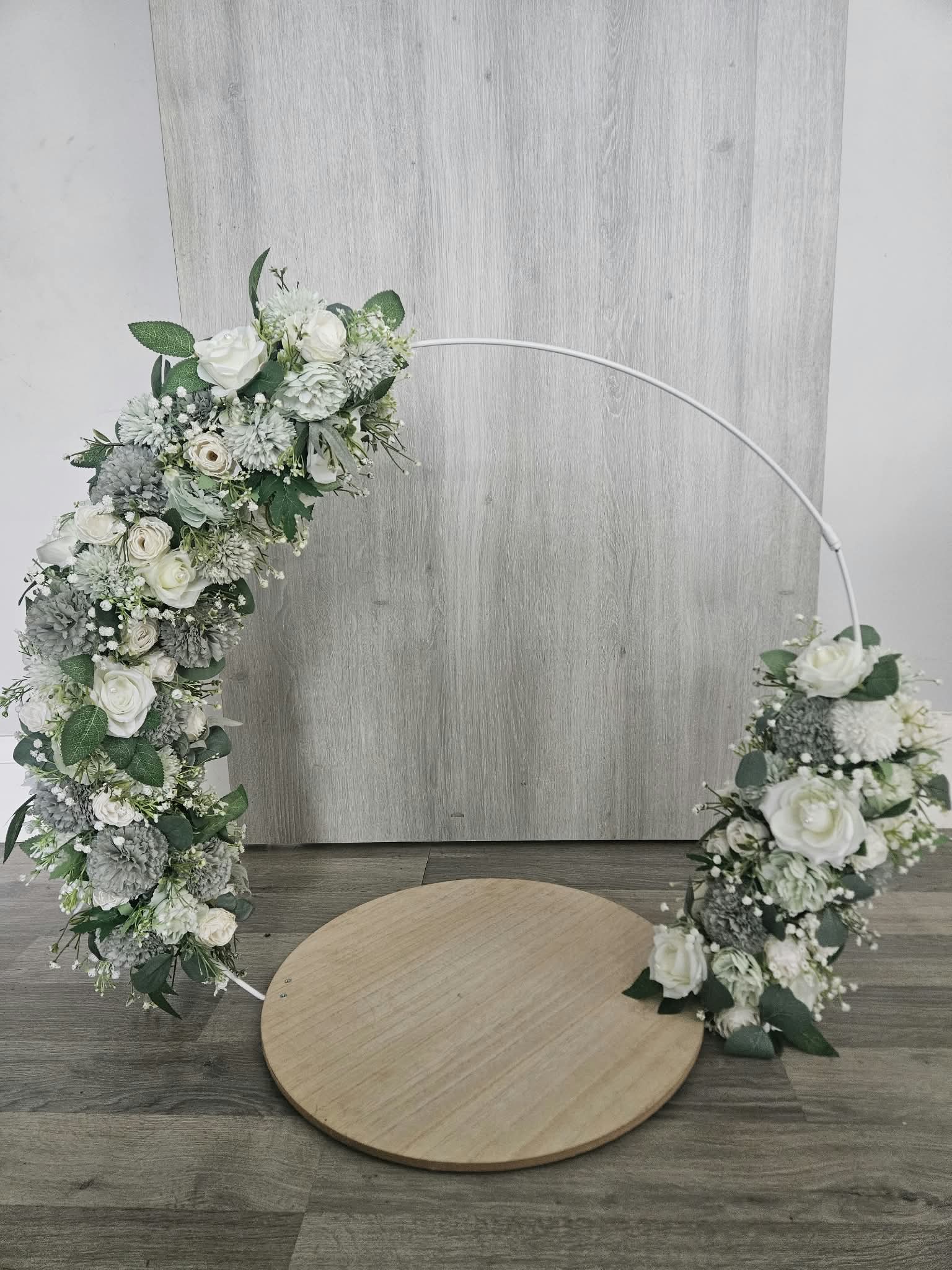 Floral cake stand
